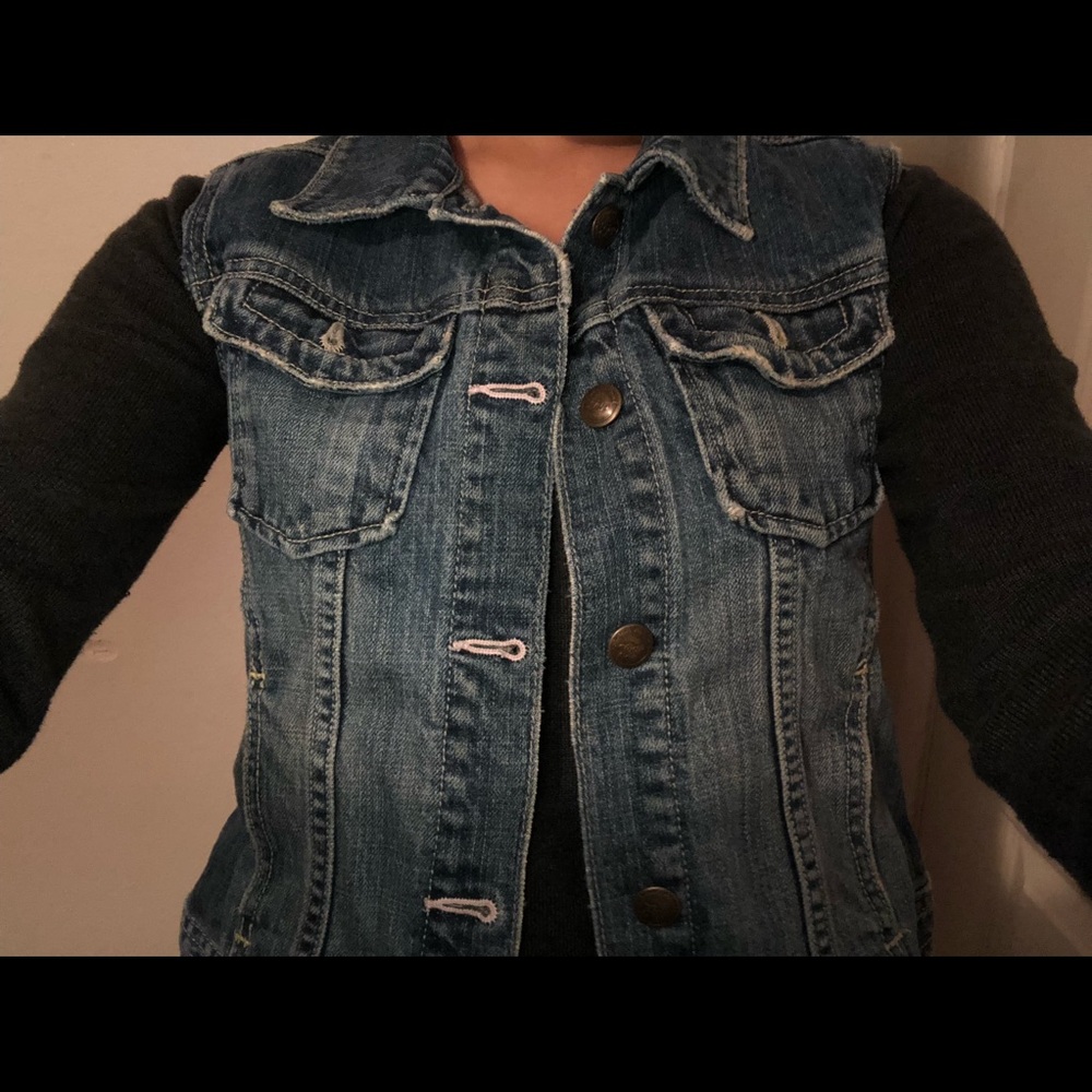 No sleeve jean jacket